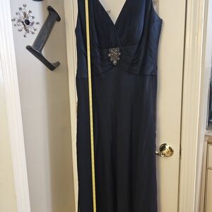 Jones New York Silk Teal Sleeveless Midi Dress with Beaded Accent